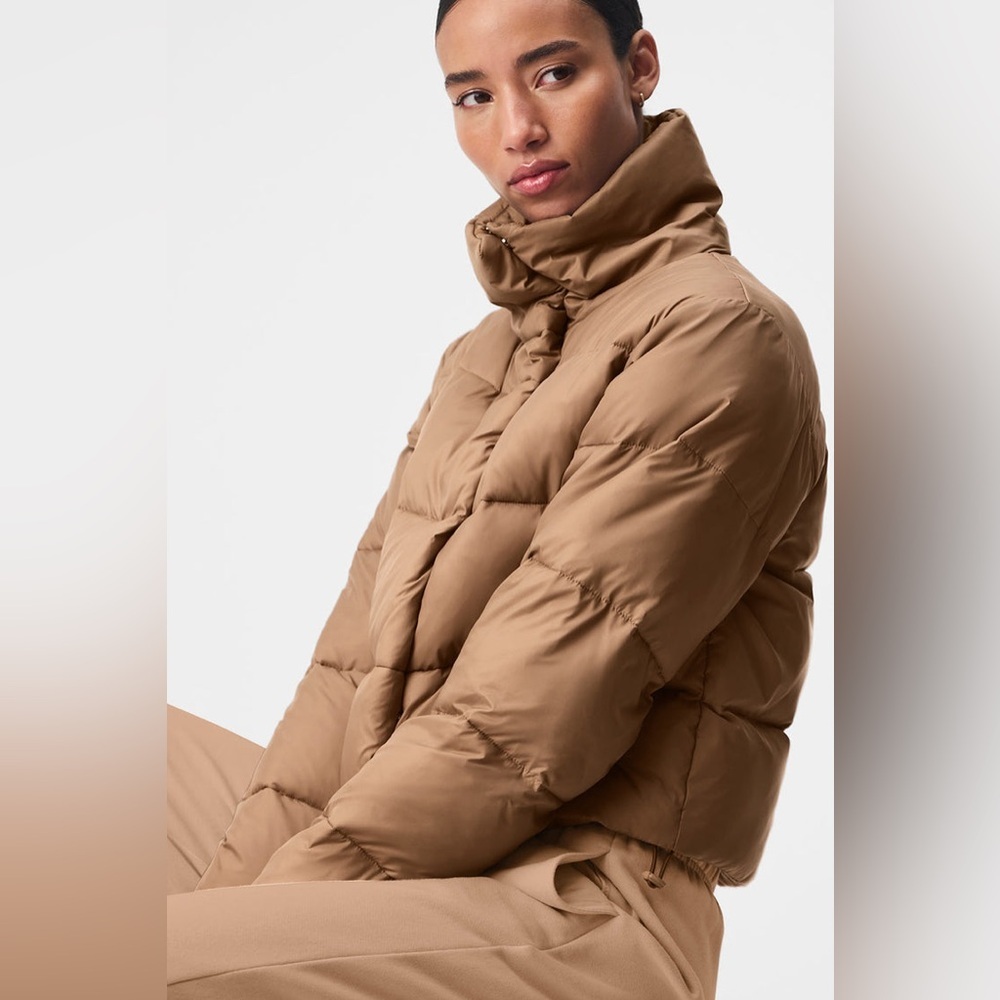 ALO Gold Rush Puffer - Picture 4 of 10